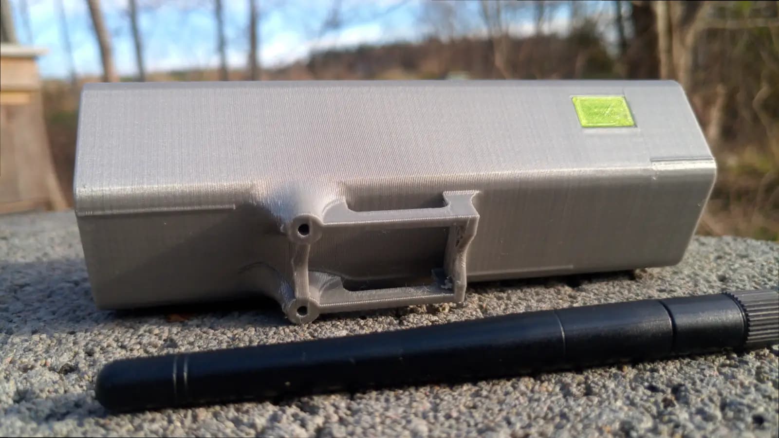 ETWAN Gateway V1 GSM — pole mount